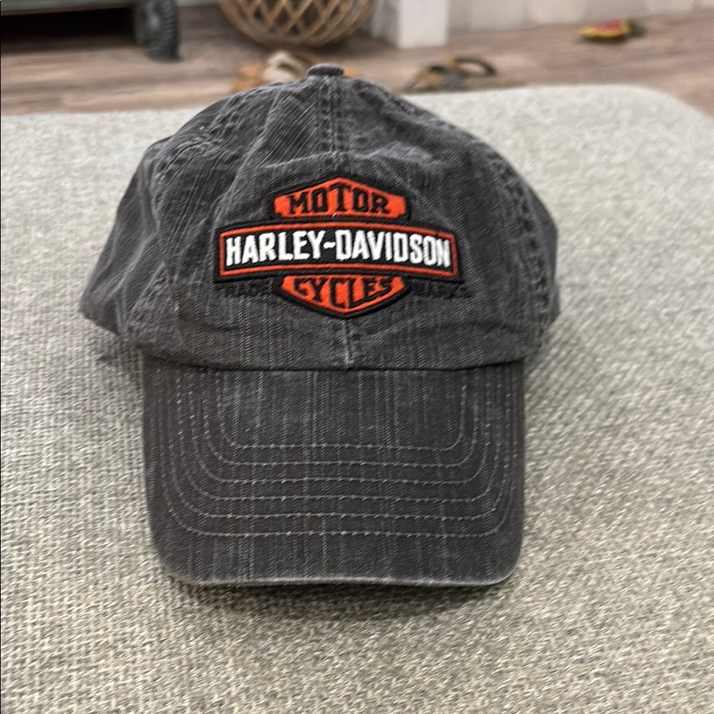 Harley-Davidson Black / Gray Hat with Iconic Logo